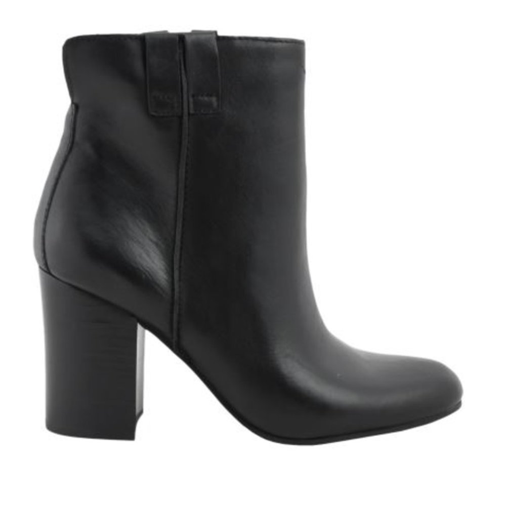 SAM EDELMAN black leather ankle boot